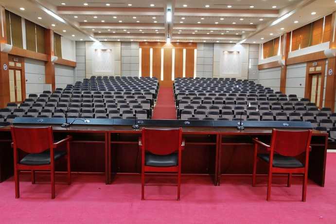 Imagen de los interiores del Hotel Phoenix Garden Hotel - Yantai. Foto 17