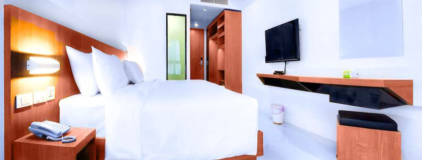 Imagen de la habitación del Hotel Phoenix Hotel Karon Beach. Foto 8