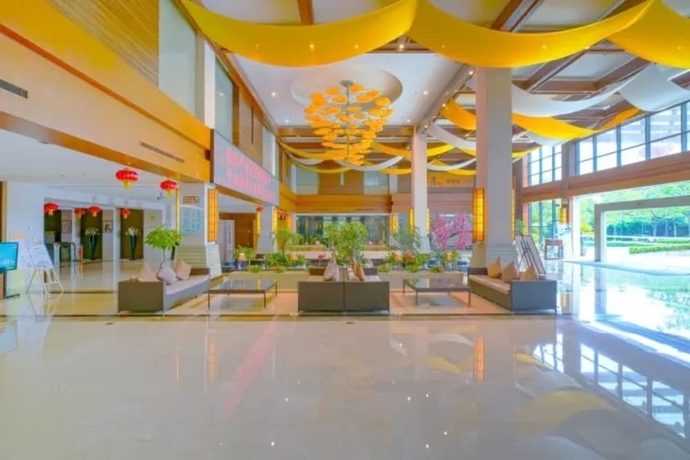 Imagen de los interiores del Hotel Phoenix Hotspring Resort. Foto 19