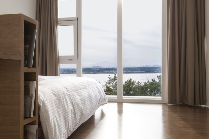 Imagen de la habitación del Hotel Phoenix Island. Foto 12