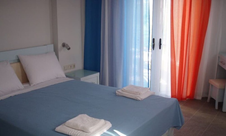 Imagen de la habitación del Hotel Phoenix, L&eacute;ucade. Foto 8