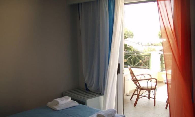 Imagen de la habitación del Hotel Phoenix, L&eacute;ucade. Foto 9