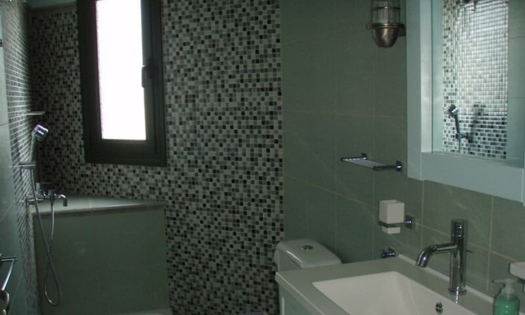 Imagen de la habitación del Hotel Phoenix, L&eacute;ucade. Foto 15