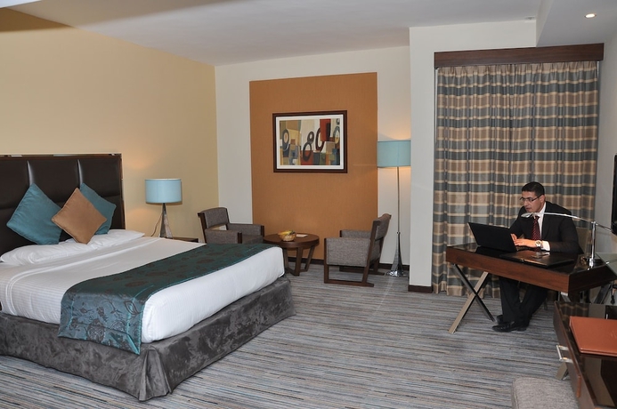 Imagen de la habitación del Hotel Phoenix Plaza Apartments. Foto 3