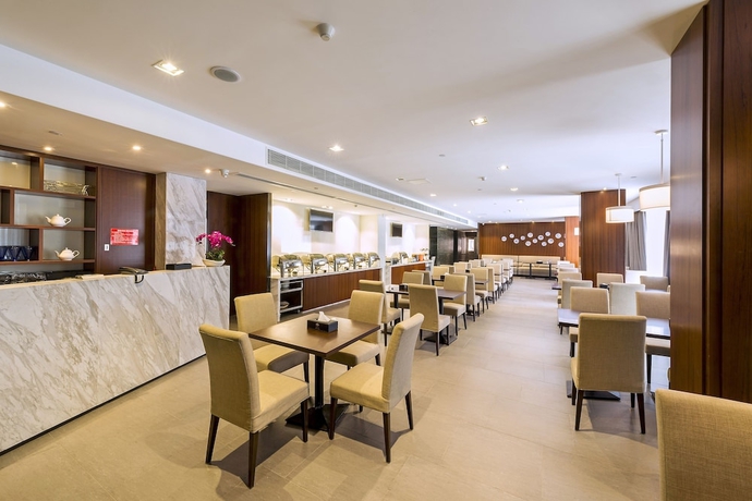 Imagen del bar/restaurante del Hotel Phoenix Valley Holiday. Foto 3