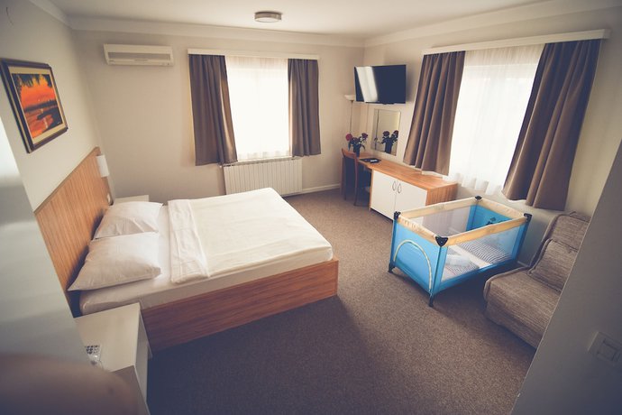 Imagen general del Hotel Phoenix, Velika Gorica. Foto 1
