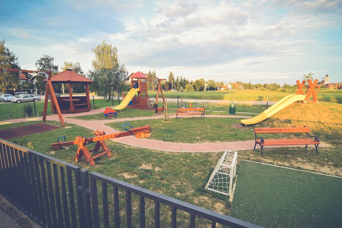 Imagen de los exteriores del Hotel Phoenix, Velika Gorica. Foto 16