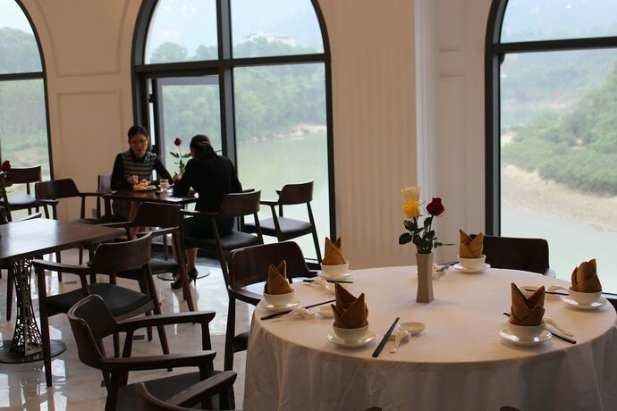 Imagen del bar/restaurante del Hotel Phoenix, Vi Thanh. Foto 21