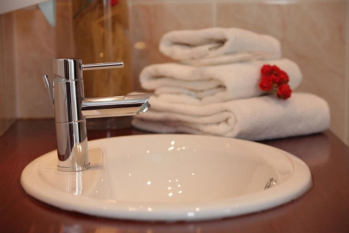 Imagen de la habitación del Hotel Phoenix, Zagreb. Foto 2