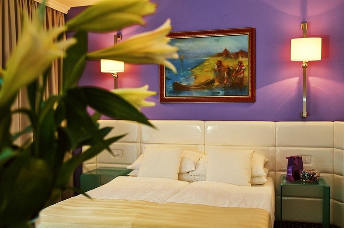 Imagen de la habitación del Hotel Phoenix, Zagreb. Foto 10