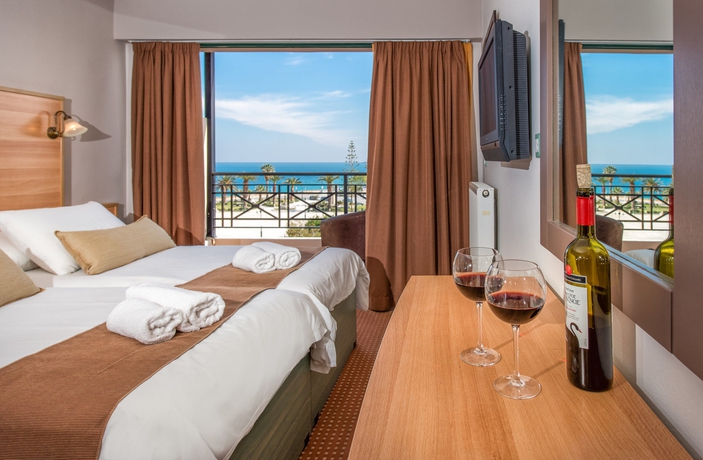 Imagen de la habitación del Hotel Phoenix, Zante. Foto 5