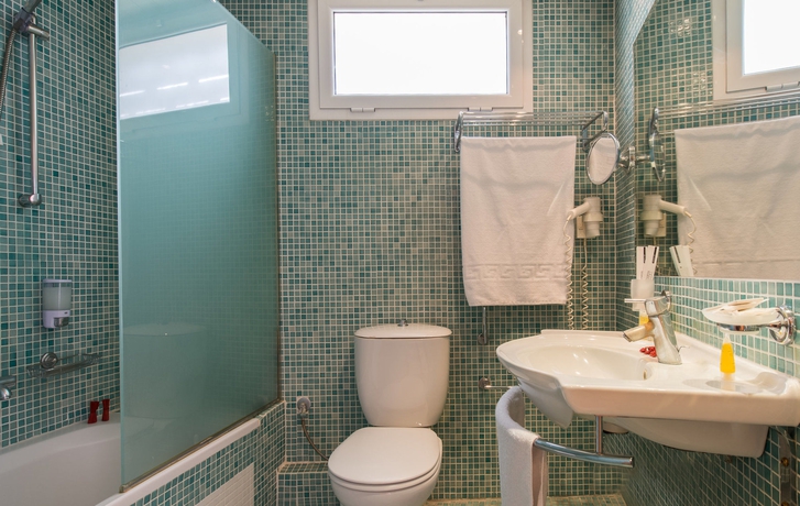 Imagen de la habitación del Hotel Phoenix, Zante. Foto 6