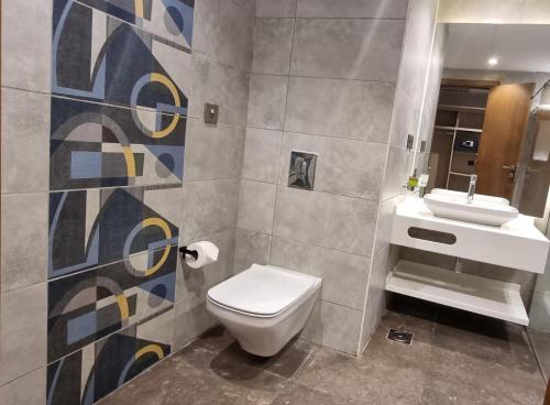 Imagen de la habitación del Hotel Phoenix & Wellness. Foto 20