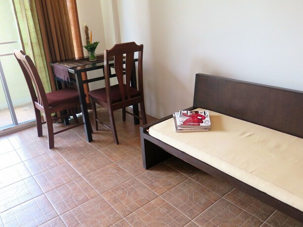 Imagen general del Hotel Phompassorn Apartment. Foto 15