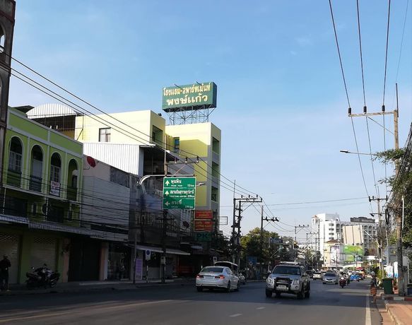 Imagen de los exteriores del Hotel Phongkaew. Foto 18