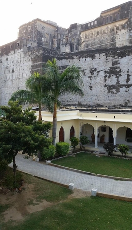 Imagen de los exteriores del Hotel Phool Mahal Palace. Foto 15