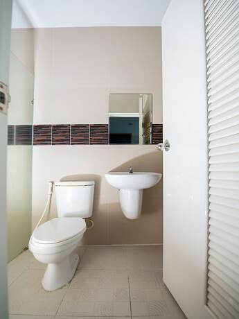 Imagen de la habitación del Hotel Phoomjai House. Foto 34
