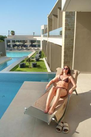 Imagen general del Hotel Phos. Foto 11