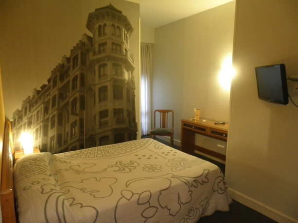 Imagen de la habitación del Hotel Photo Zabalburu. Foto 11