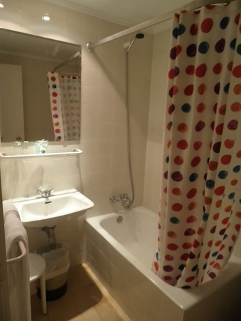 Imagen de la habitación del Hotel Photo Zabalburu. Foto 18