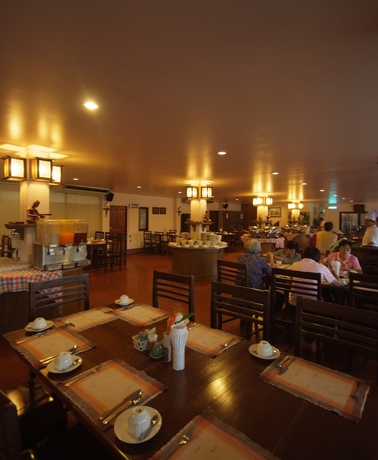 Imagen del bar/restaurante del Hotel Phowadol Resort and Spa. Foto 1