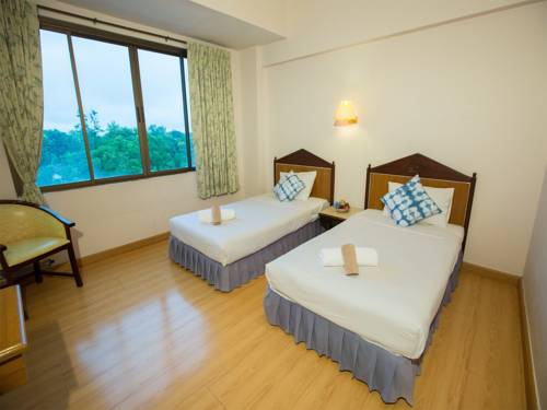 Imagen de la habitación del Hotel Phrae Nakara. Foto 8