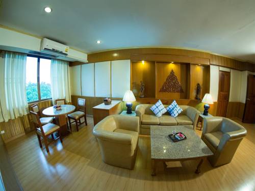 Imagen de la habitación del Hotel Phrae Nakara. Foto 15