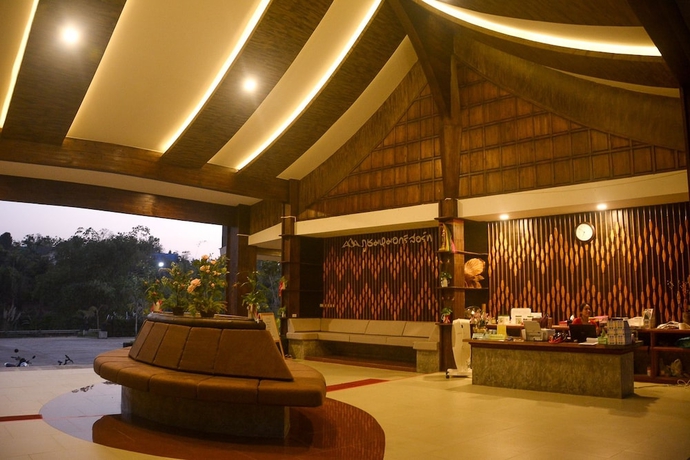 Imagen de los interiores del Hotel Phu Chom Mork Resort. Foto 18