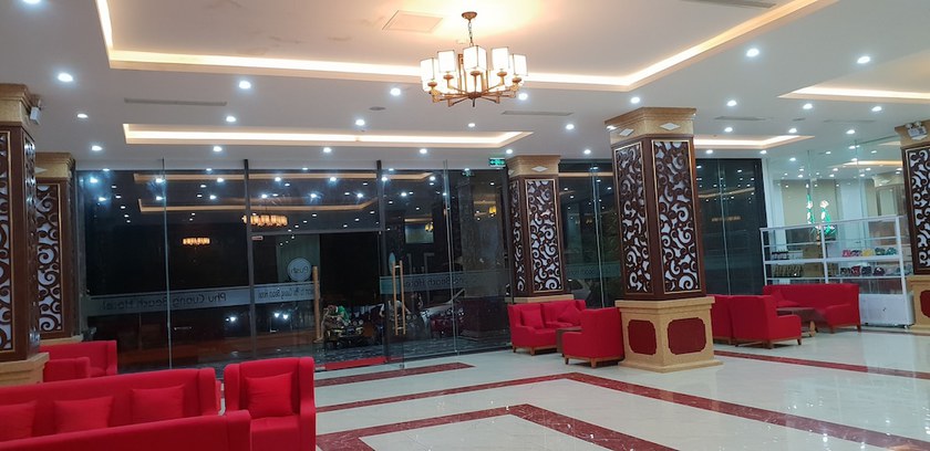 Imagen de los interiores del Hotel Phu Cuong Beach. Foto 18
