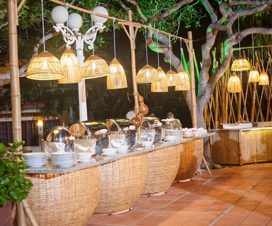 Imagen del bar/restaurante del Hotel Phu Hai Beach Resort and Spa. Foto 7