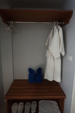 Imagen de la habitación del Hotel Phu Hun Sa Boutique. Foto 15