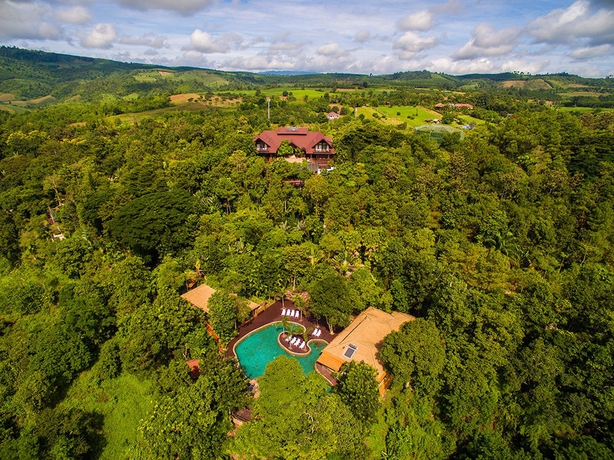 Imagen de la piscina del Hotel Phu Pha Nam Resort and Spa. Foto 6
