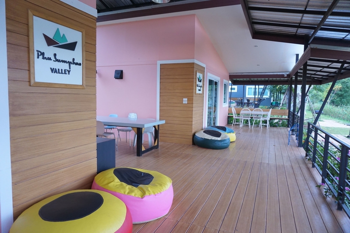 Imagen de los exteriores del Hotel Phu Sumphao Valley. Foto 15