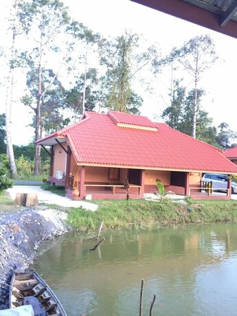 Imagen de los interiores del Hotel Phuengluang Resort. Foto 38