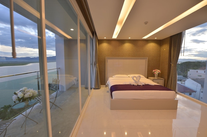 Imagen de la habitación del Hotel Phuglong. Foto 10