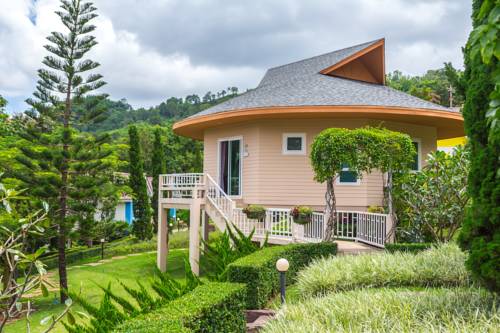 Imagen de la habitación del Hotel Phukaew Resort and Adventure Park. Foto 11