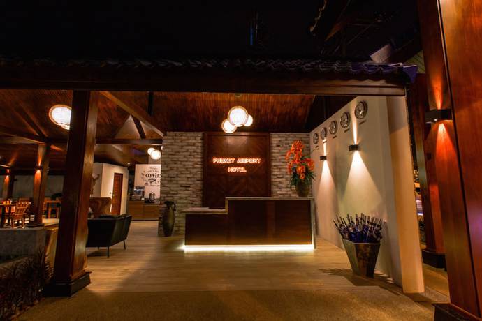 Imagen de los interiores del Hotel Phuket Airport Hotel. Foto 16