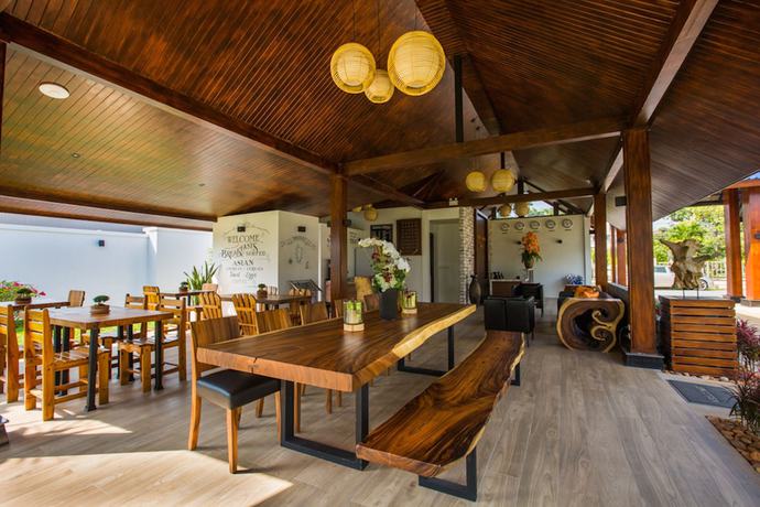 Imagen de los interiores del Hotel Phuket Airport Hotel. Foto 17