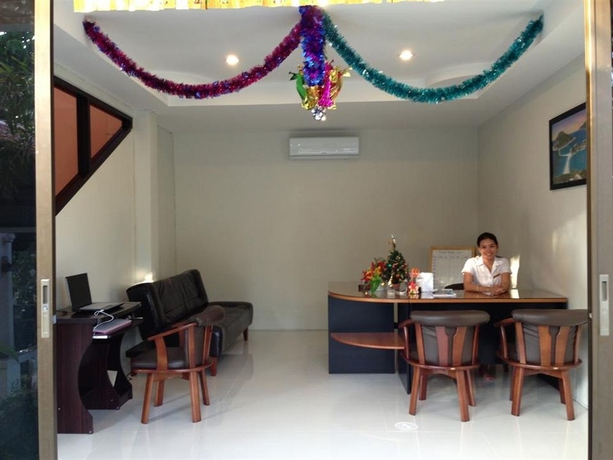 Imagen de los interiores del Hotel Phuket Airport Inn. Foto 13