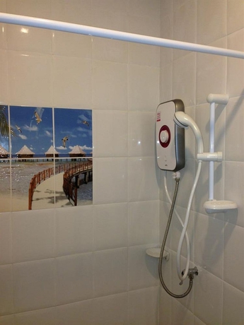 Imagen de la habitación del Hotel Phuket Airport Inn. Foto 11