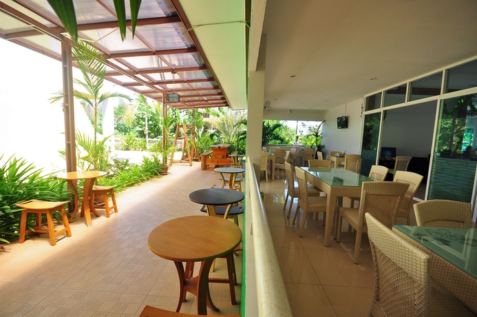Imagen del bar/restaurante del Hotel Phuket Airport Sonwa Resort. Foto 1