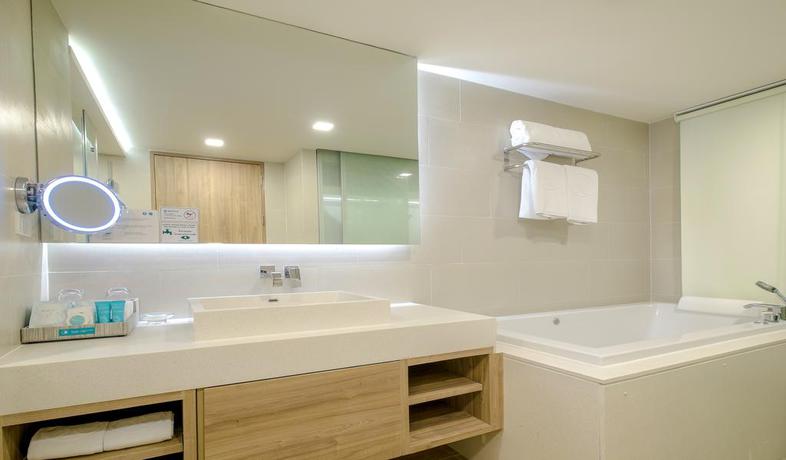 Imagen general del Hotel Phuket Graceland Resort and Spa. Foto 18