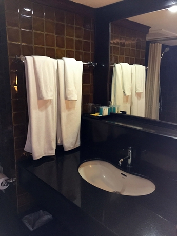 Imagen de la habitación del Hotel Phuket Island View Resort. Foto 4