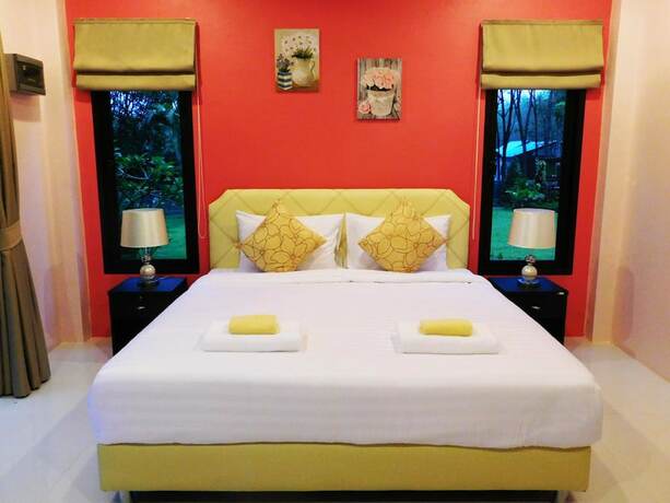 Imagen general del Hotel Phuket Sirinapha Resort. Foto 1