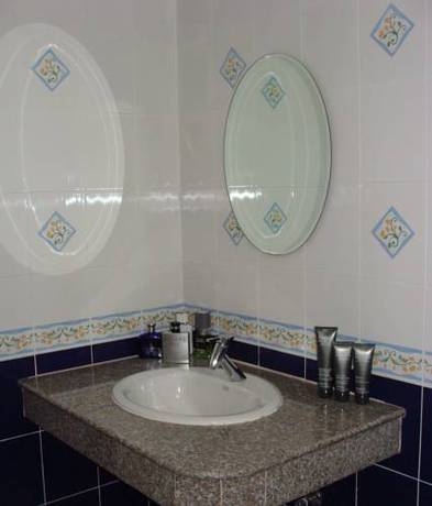 Imagen general del Hotel Phuket Tropical Inn. Foto 4