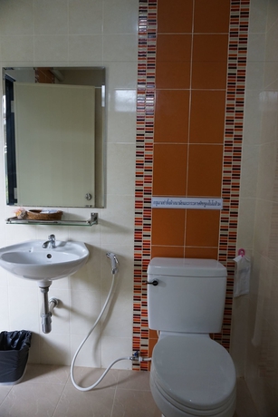 Imagen de la habitación del Hotel Phumipat Resort Thungsong. Foto 6