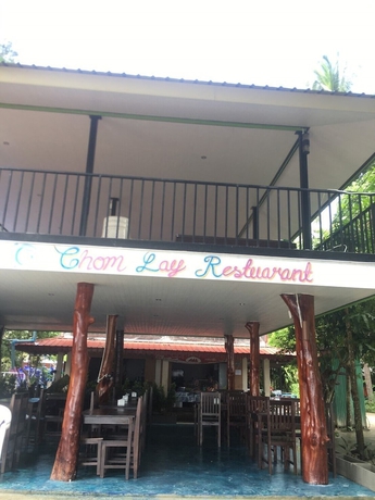 Imagen del bar/restaurante del Hotel Phumiphat Resort Koh Mook. Foto 2