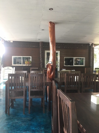 Imagen del bar/restaurante del Hotel Phumiphat Resort Koh Mook. Foto 3