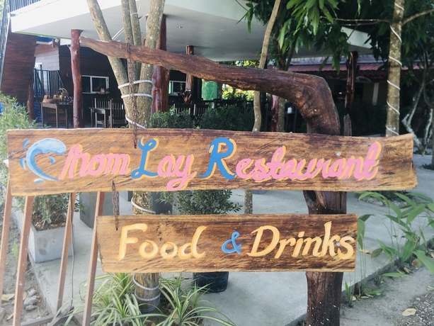 Imagen del bar/restaurante del Hotel Phumiphat Resort Koh Mook. Foto 4