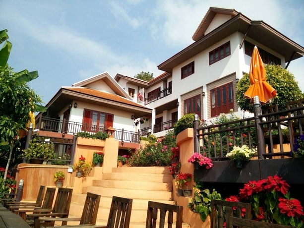 Imagen de los exteriores del Hotel Phumorkdao Resort. Foto 5